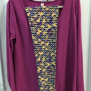 Lularoe Lynnae & Leggings Outfit